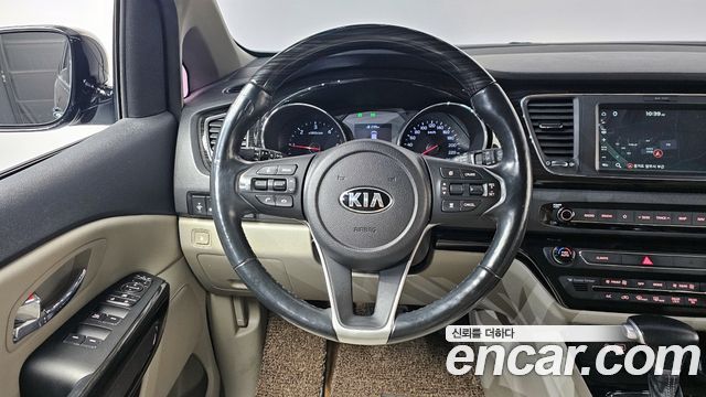 Kia Canival 2020 — photo 13