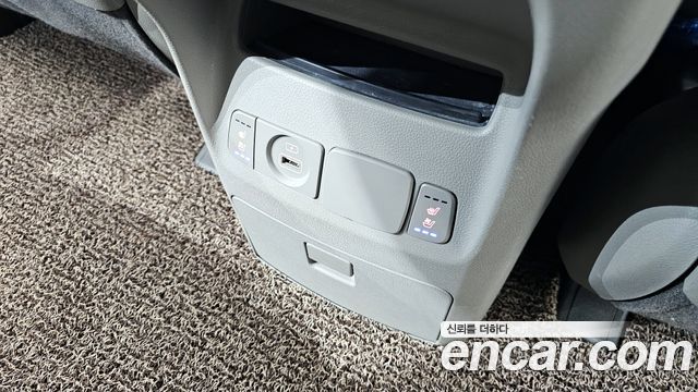 Kia Canival 2020 — photo 19