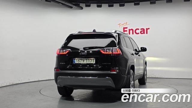 Jeep Cherokee 2021 — photo 4