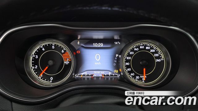 Jeep Cherokee 2021 — photo 8