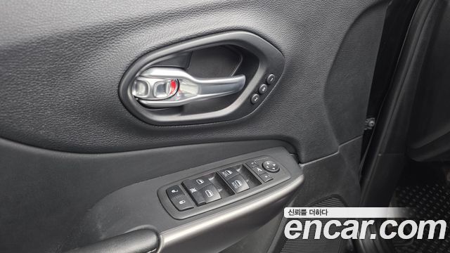Jeep Cherokee 2021 — photo 19