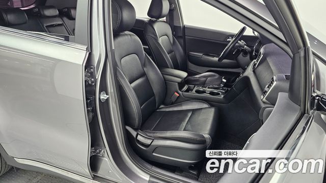Kia Sportage 2016 — photo 11