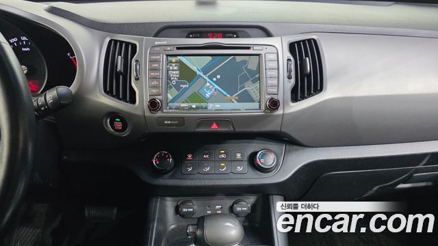 Kia Sportage 2016 — photo 14