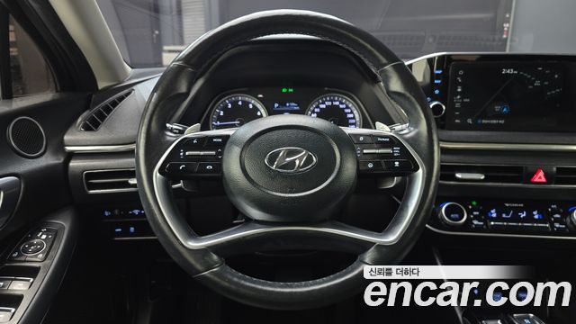 Hyundai Sonata 2021 — photo 13