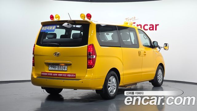 Hyundai Starex 2016 — photo 2