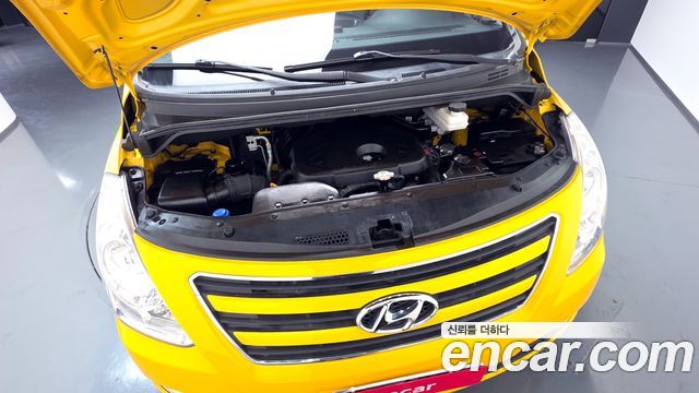 Hyundai Starex 2016 — photo 6
