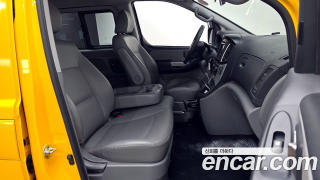 Hyundai Starex 2016 — photo 11