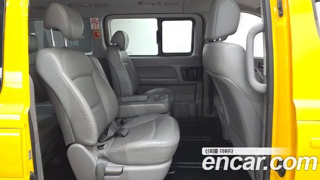 Hyundai Starex 2016 — photo 12