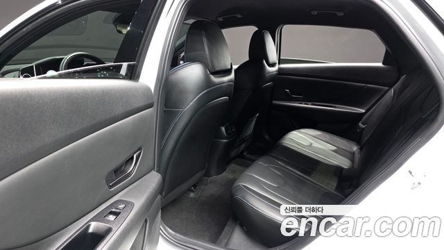 Hyundai AVANTE 2022 — photo 12