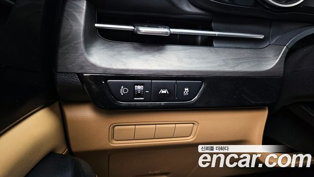 Kia Canival 2023 — photo 18