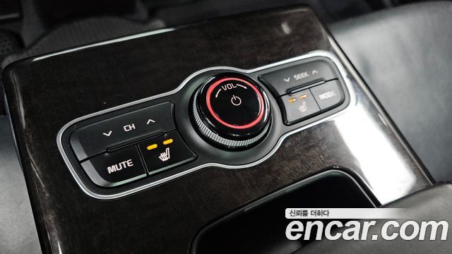 Kia K7 2013 — photo 18