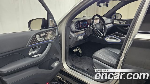 Mercedes-Benz GLS-Class 2024 — photo 10