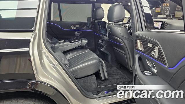 Mercedes-Benz GLS-Class 2024 — photo 12