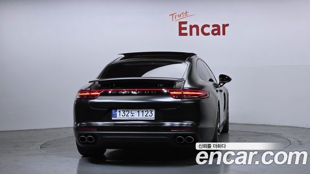 Porsche Panamera 2018 — photo 4