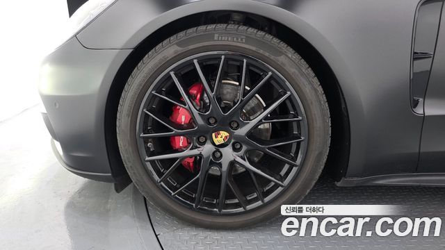 Porsche Panamera 2018 — photo 5