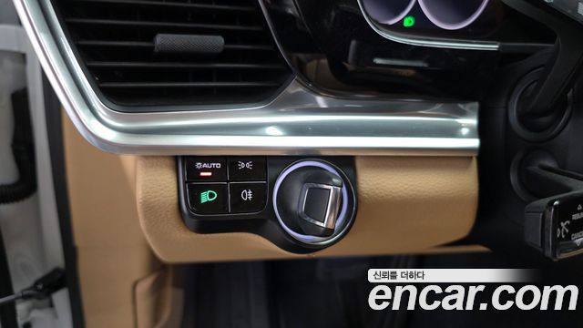 Porsche Panamera 2018 — photo 17