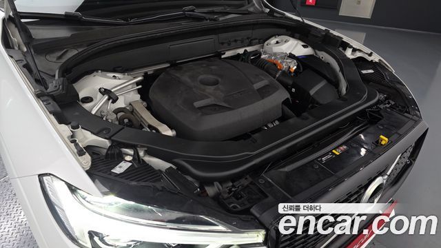 Volvo XC60 2021 — photo 6