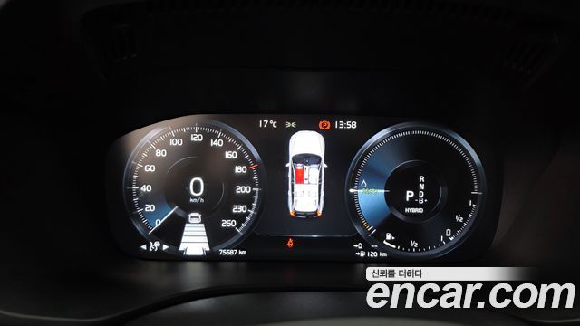 Volvo XC60 2021 — photo 8