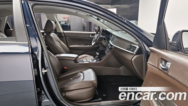 Kia K5 2019 — photo 10