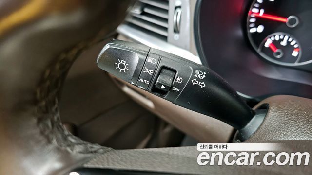 Kia K5 2019 — photo 18