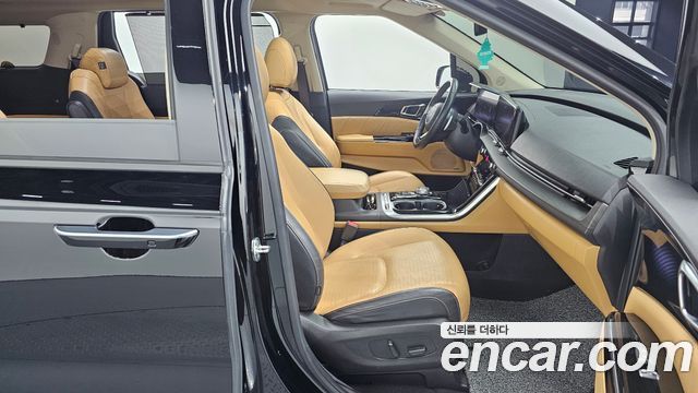 Kia Canival 2023 — photo 10