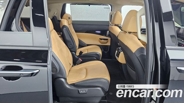 Kia Canival 2023 — photo 12