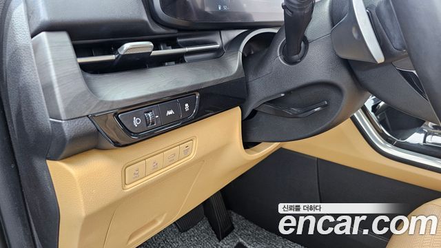 Kia Canival 2023 — photo 16
