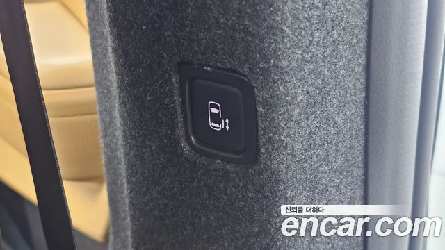 Kia Canival 2023 — photo 18