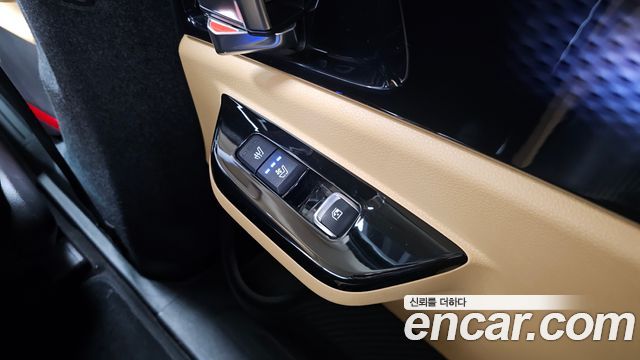 Kia Canival 2023 — photo 19