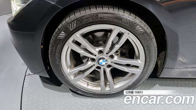 BMW 3-Series 2017 — photo 5