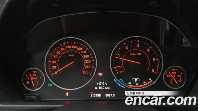 BMW 3-Series 2017 — photo 8