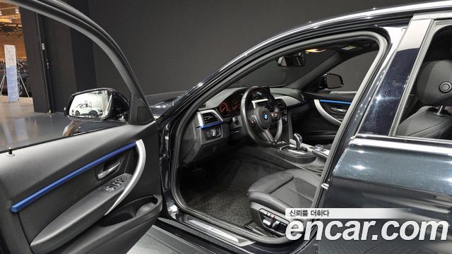 BMW 3-Series 2017 — photo 10