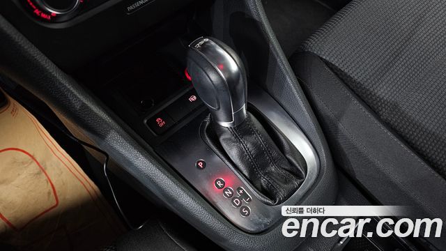 Volkswagen Golf 2012 — photo 9