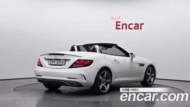 Mercedes-Benz SLC-Class 2017 — photo 2
