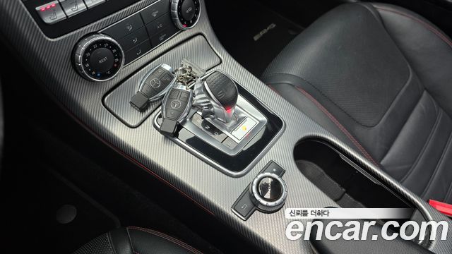 Mercedes-Benz SLC-Class 2017 — photo 9