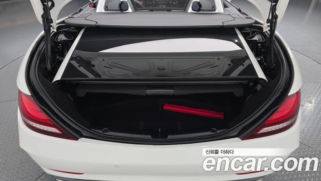 Mercedes-Benz SLC-Class 2017 — photo 12