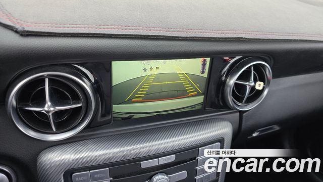Mercedes-Benz SLC-Class 2017 — photo 16