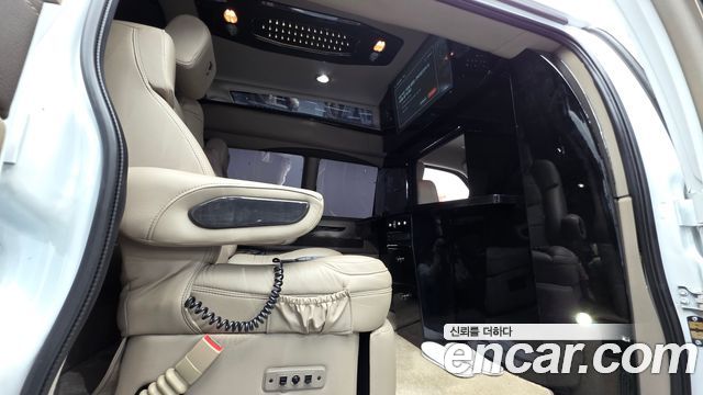 GMC Savana 2020 — photo 14