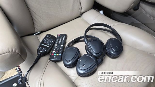 GMC Savana 2020 — photo 18
