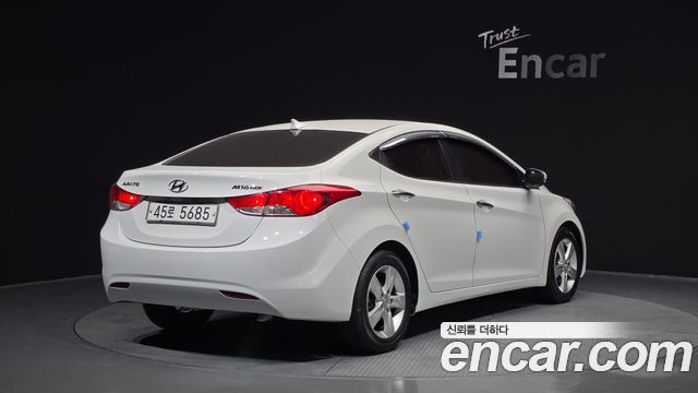 Hyundai AVANTE 2011 — photo 2