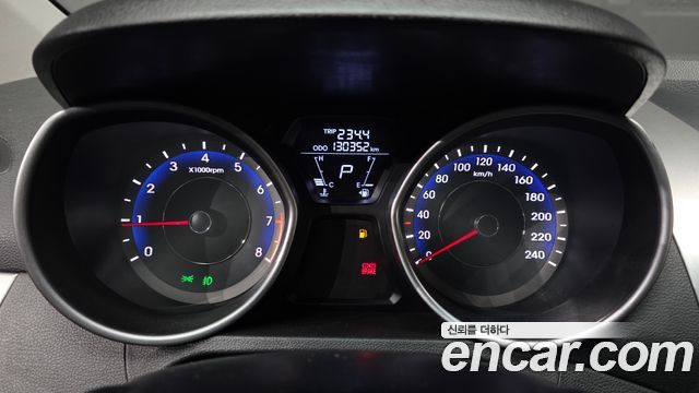 Hyundai AVANTE 2011 — photo 8