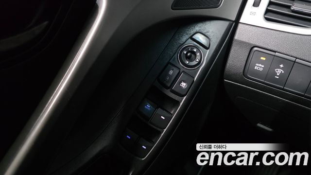 Hyundai AVANTE 2011 — photo 14