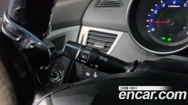 Hyundai AVANTE 2011 — photo 16