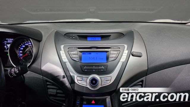 Hyundai AVANTE 2011 — photo 18