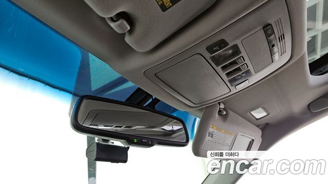 Lexus ES 2011 — photo 17