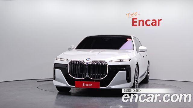 BMW 7-Series 2025 — photo 3