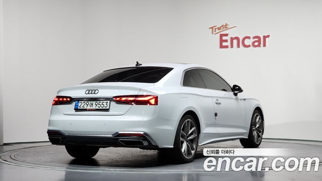 Audi A5 2022 — photo 2