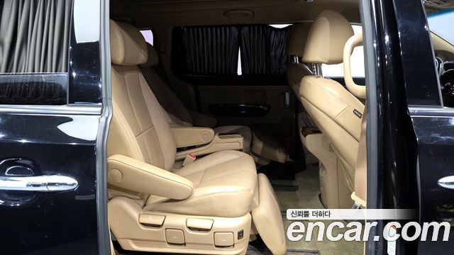Kia Canival 2017 — photo 12