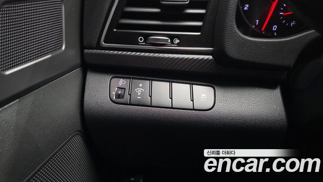 Hyundai AVANTE 2017 — photo 15