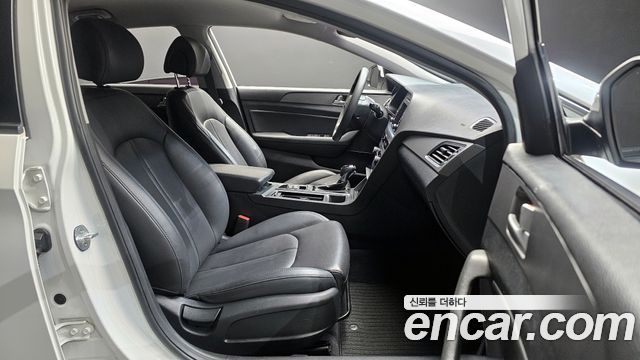 Hyundai Sonata 2016 — photo 11